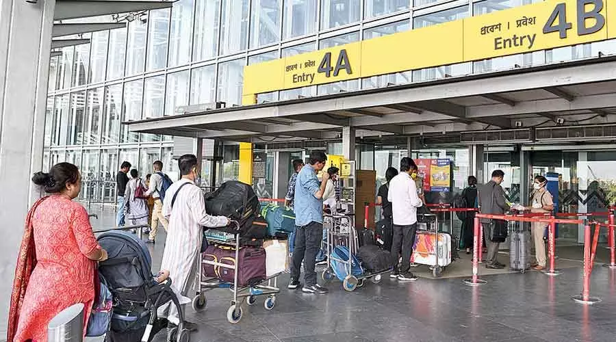 Put passengers without masks on the no-fly list, says Delhi HC