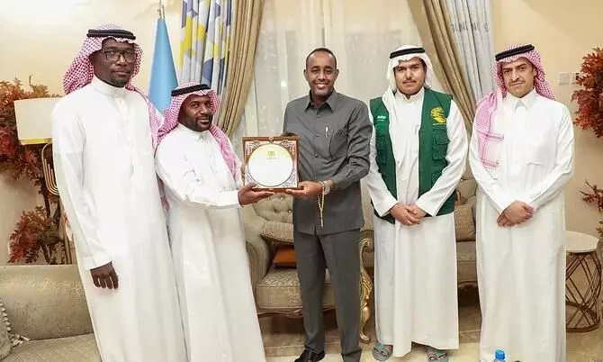 Saudi K SRelief gets honoured by Somalias Medal of Honor