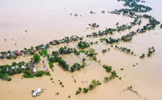 Flood situation in Assam remains grim as death toll rises to 88, over 55 lakh people affected