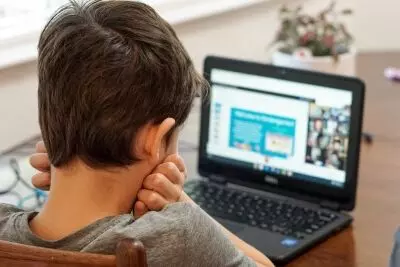 Study shows onset of headaches in children during online classes