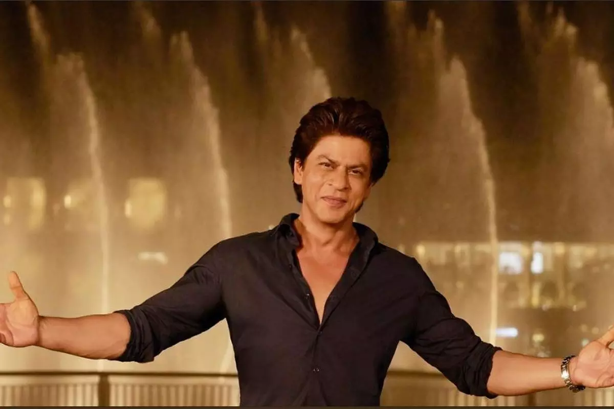 Bollywoods King Khan thanks fans for celebrating his 30 years in cinema