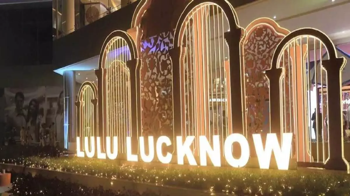 Lucknow Lulu mall has 80% Hindu staff, says the administration