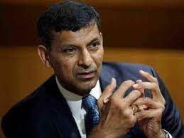Those who clap to Govts policies are not always right: Rajan