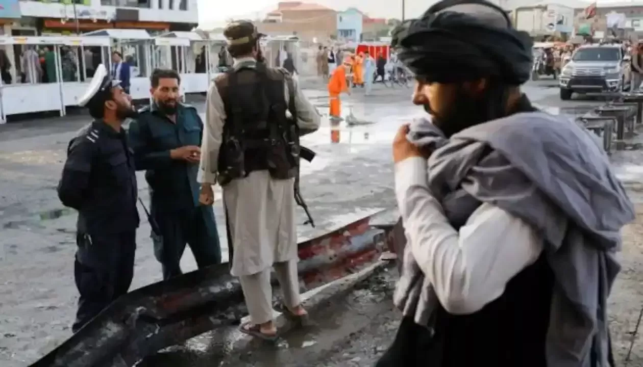 Bomb blast in Kabuls Shiite Muslim area kills 8, injured 22
