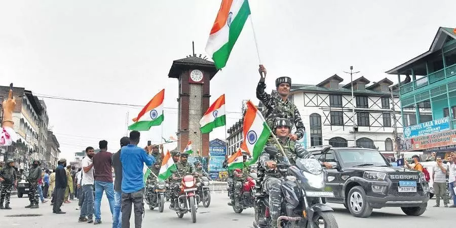 Permanent display of flag at 150 heritage sites; to be installed as part of AKAM