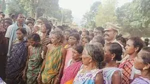 500 Maoist supporters surrender in Odisha