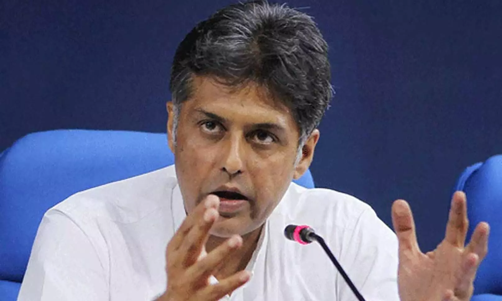 Even peons of party leaders giving lectures to those who have given decades to the party: Manish Tiwari