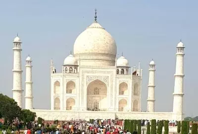 Hindu outfits protest against stopping a man from entering Taj Mahal with idol