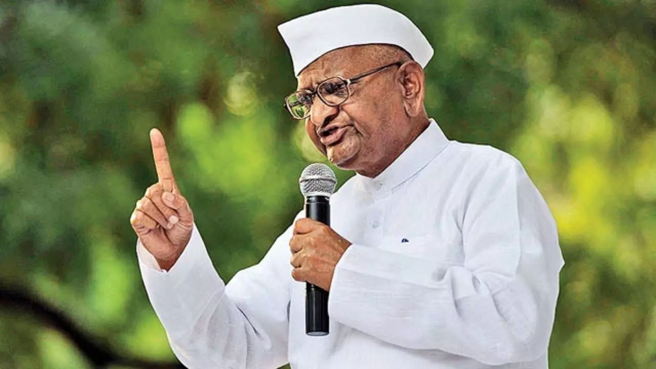 Like liquor, power intoxicated Arvind Kejriwal: Anna Hazare