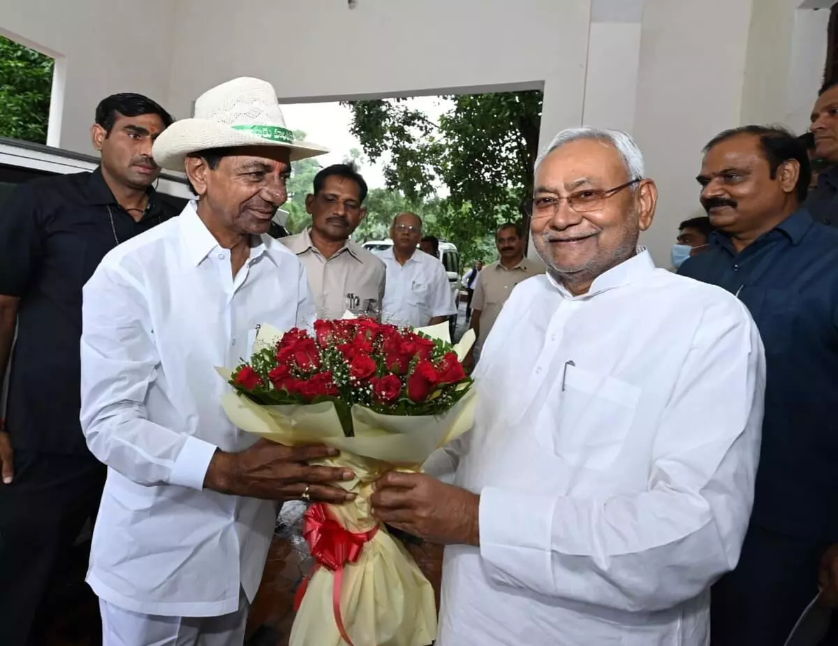 KCR meets Nitish Kumar aiming at BJP –mukta Bharat