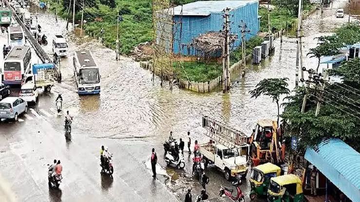 Water recedes in parts of Indias Bengaluru after heavy rain wreaks havoc