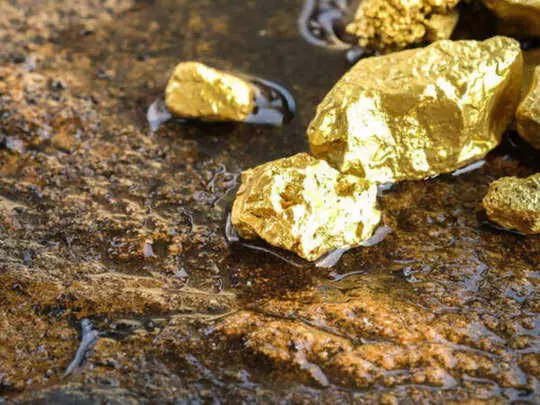 Saudi Arabia discovers new gold, copper ore in Madinah