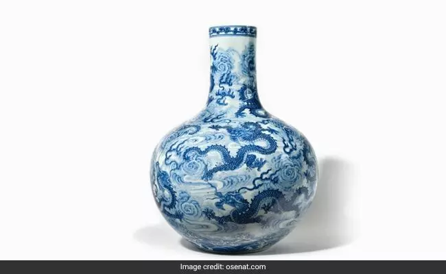 Chinese vase worth $1,900 mistaken for rare artefact, sold for $9 Million