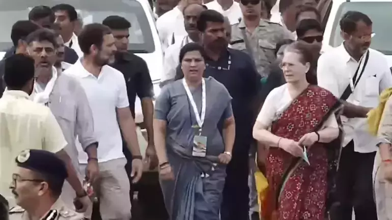 Sonia Gandhi will walk in step with her son in Karnataka today