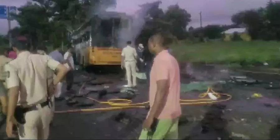 Bus catches fire in Nashik,  leaving eight dead, 15 injured