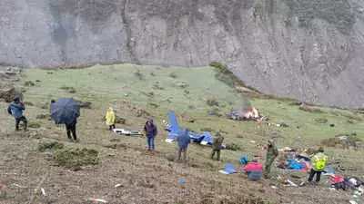 Helicopter crash near Kedarnath kills 6 pilgrims, pilot