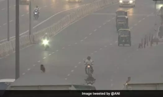 Day before Diwali, Delhis dreaded smog returns; Air Quality poor
