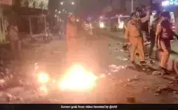 Communal clashes erupt in Gujarats Vadodara on Diwali night; 19 detained