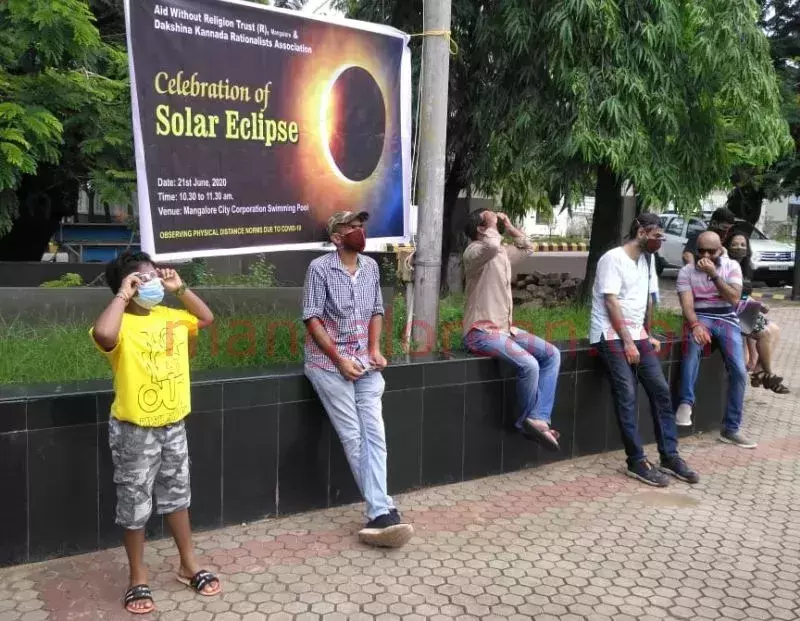 Rationalists in Karnataka eat, swim dispelling beliefs about eclipse