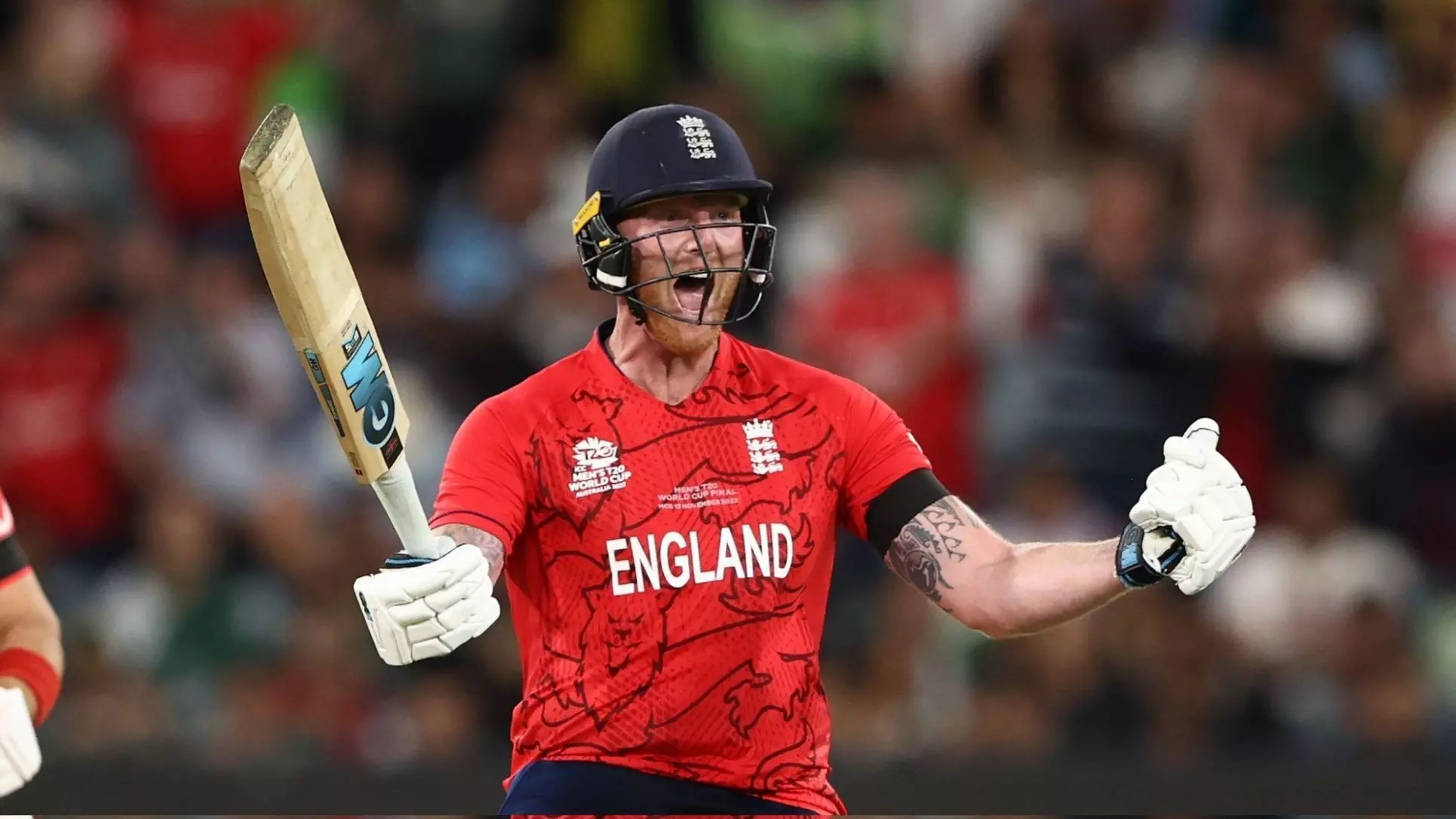 T20I WC: England beats Pakistan for 5 wickets; wins title