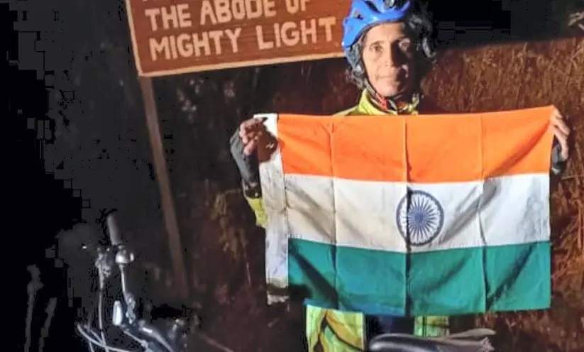 Solo in a cycle across the girth of the nation: 45-year old woman creates record