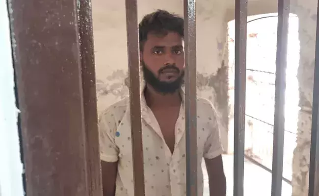 Pretended as Muslim to support Aaftab Poolawala, UP man lands in jail