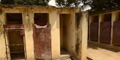 SC students forced to clean school toilet in Tamil Nadu, headmistress absconding