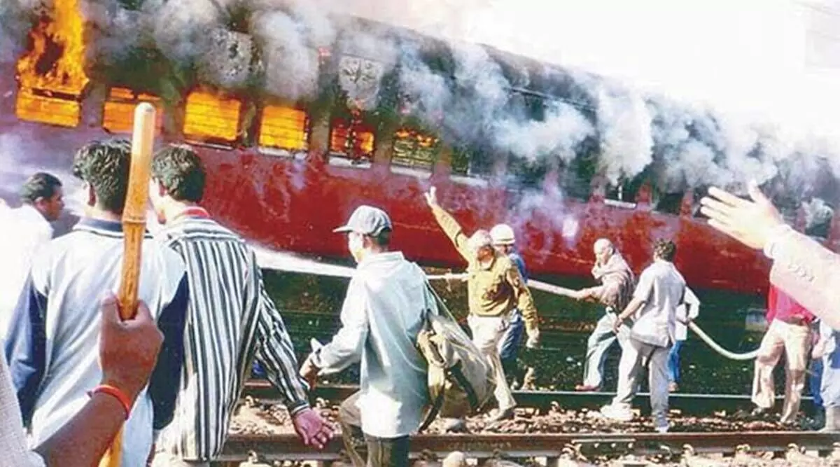 Gujarat government opposes Godhra train burning convicts bail pleas