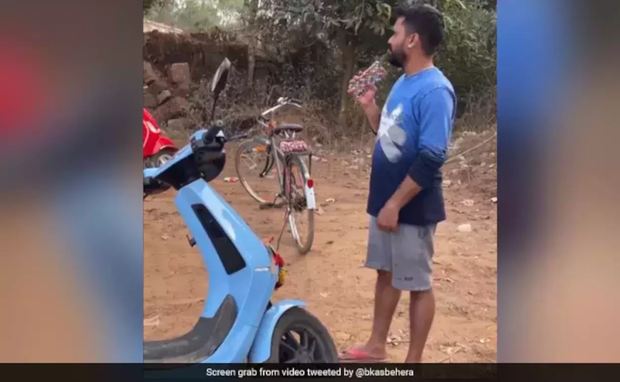 Ola electric scooter turns into a megaphone for cricket commentary