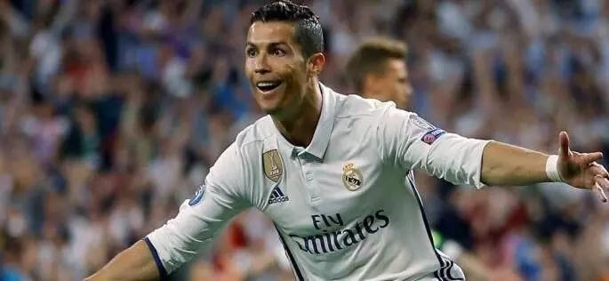 Cristiano Ronaldo signs contract with Saudi Arabias Al Nassr till 2025