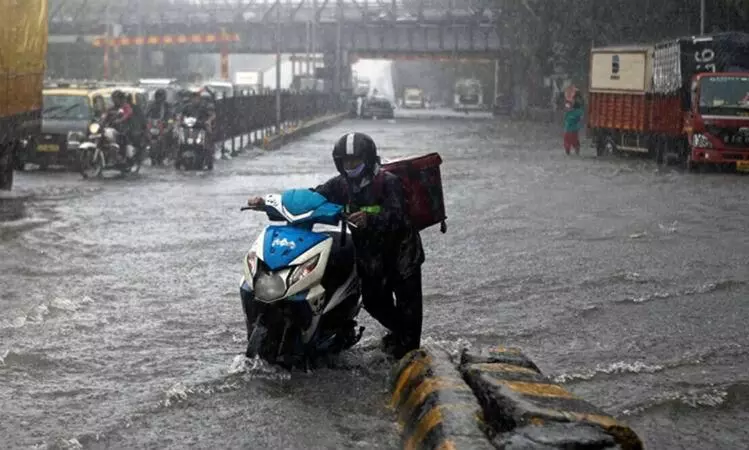 IMD forecasts heavy rains for Kerala; Orange alert in 4 districts