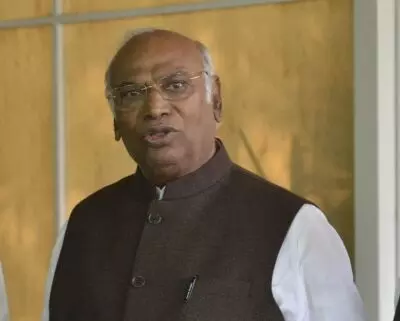 Kharge accuses PM of protecting those who harass women
