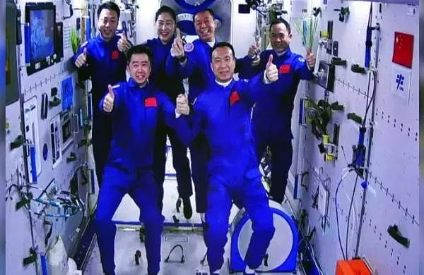 After 6-month stay in space station, 3 Chinese astronauts safely return to Earth