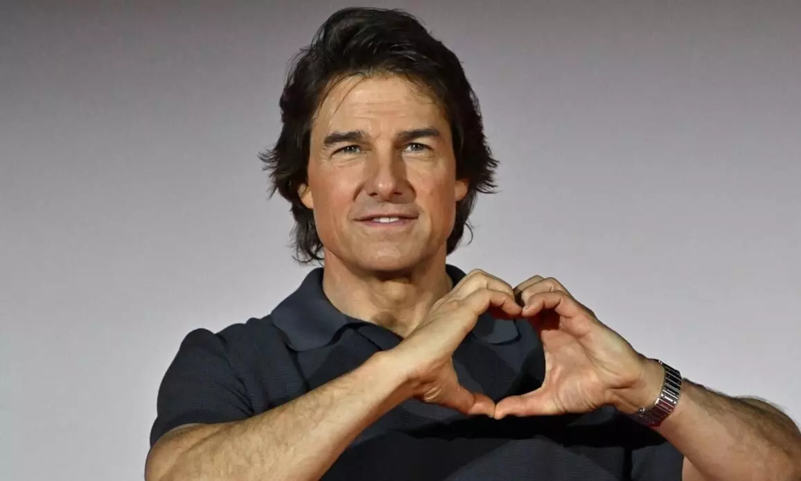 Tom Cruise impresses fans with fluent Hindi speaking skills