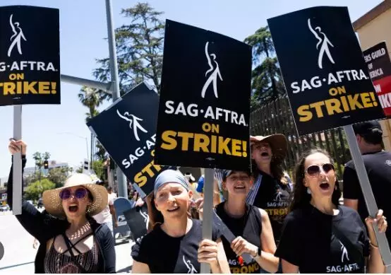 Screen Actors Guild strike shakes Hollywood: actors and writers unite for fair treatment