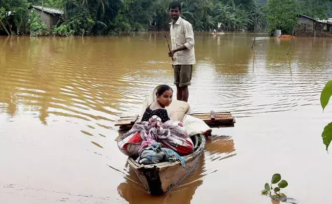 Fresh floods hit Assam affecting over 1.90 lac people