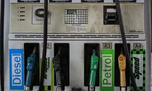Govt likely to cut petrol, diesel prices ahead of Diwali