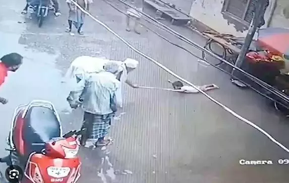 Heroic elderly man rescues electrocuted child in Varanasi, watch video