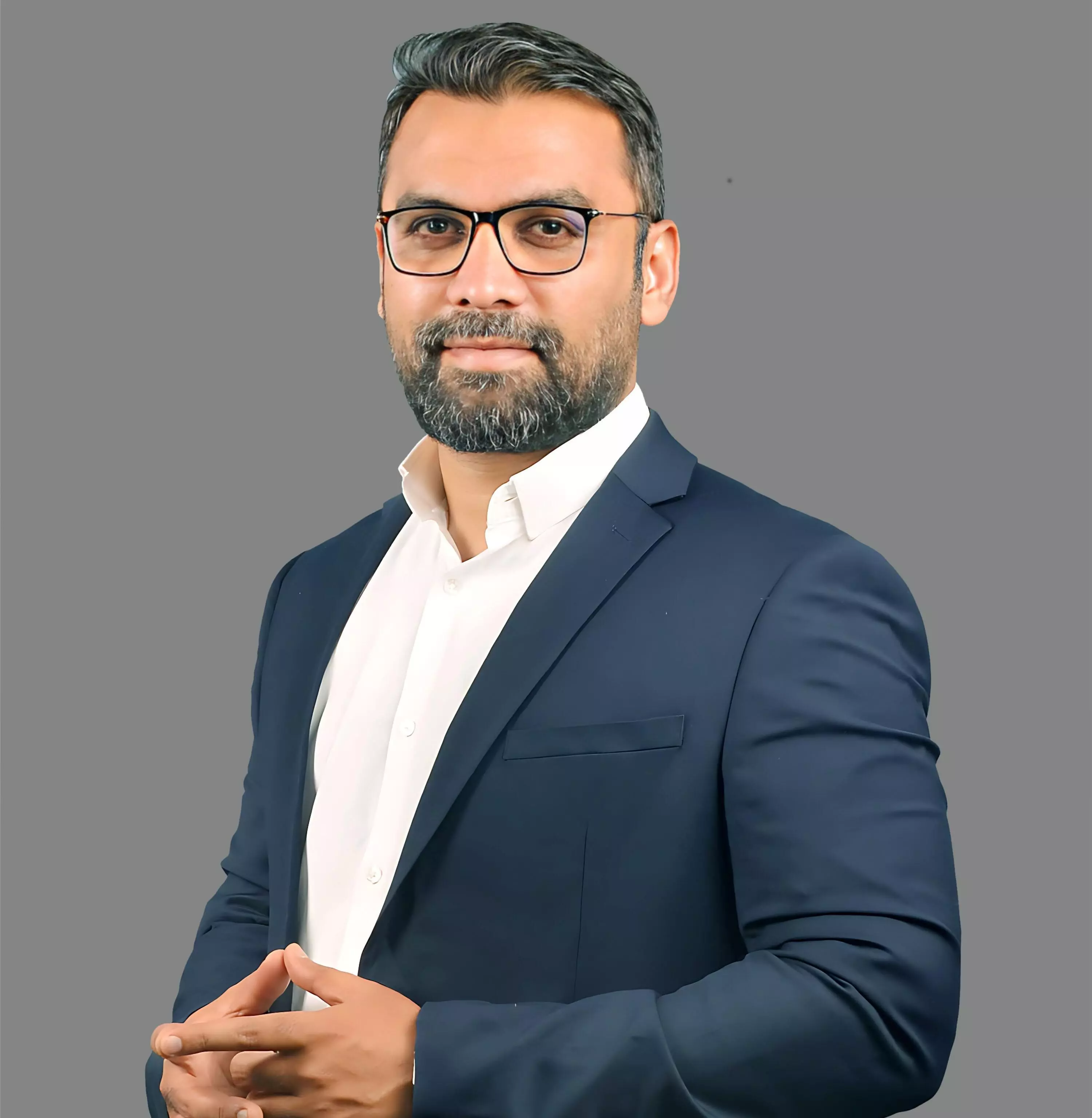 Decoding data dominance: Embark on journey with Muhammad Alfan in realm of analytics