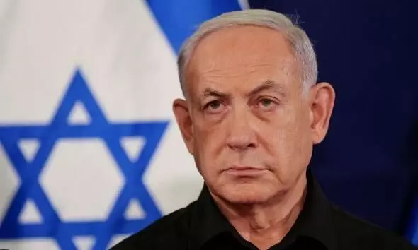 Embattled Netanyahus corruption trial resumes