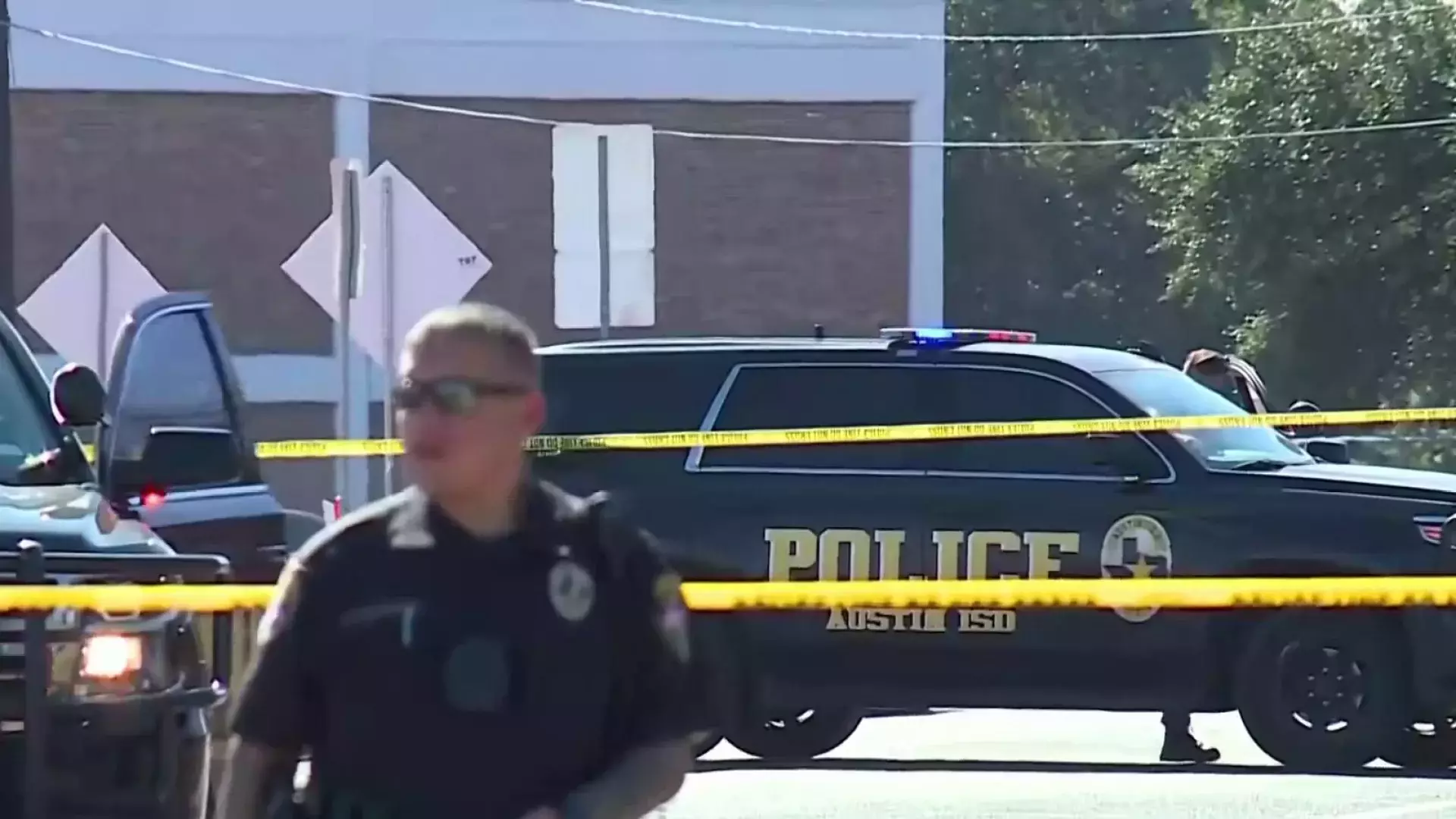 6 dead, 3 wounded in shooting rampage in 2 Texas cities in US