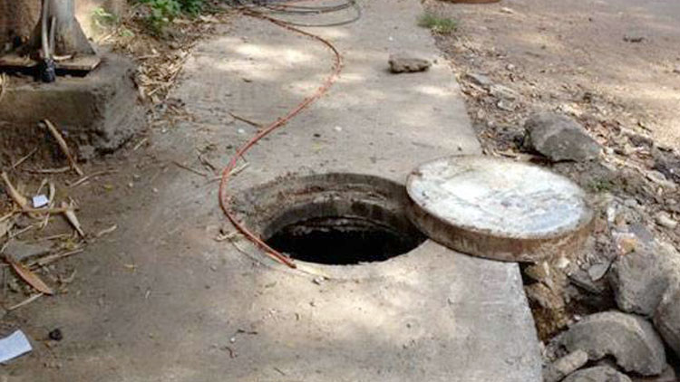 Kozhikode manhole tragedy: Case against three officials